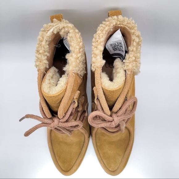 UGG Women's Analise
Boots in Chestnut Size 6 - Picture 8 of 13